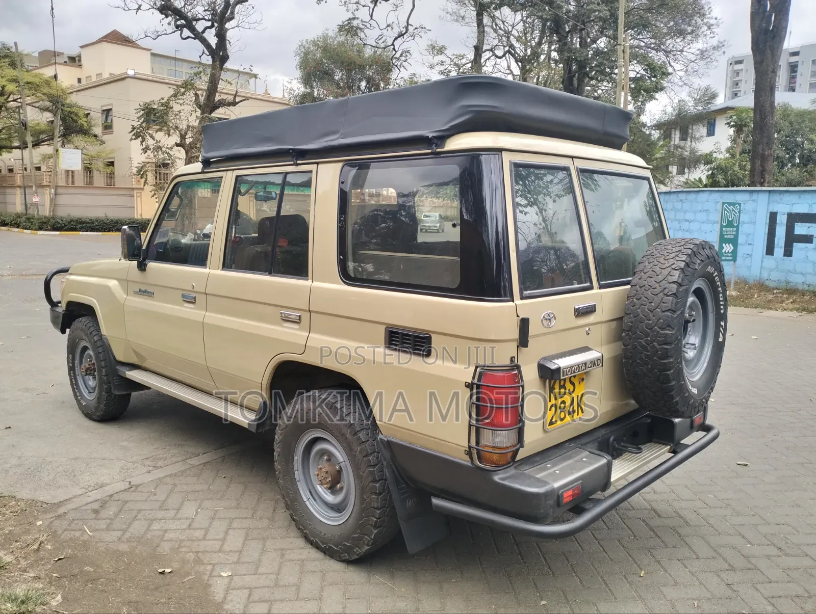 Toyota Land Cruiser 2012 Brown