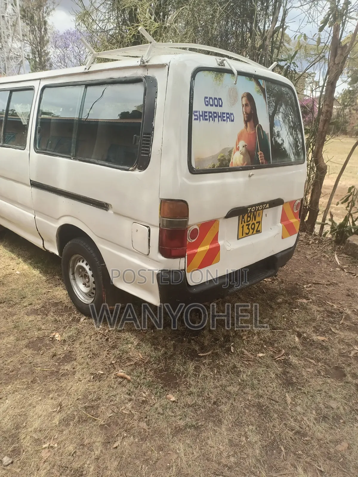 Toyota HiAce 2006 White