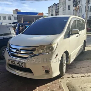 Nissan Serena 2012 Pearl