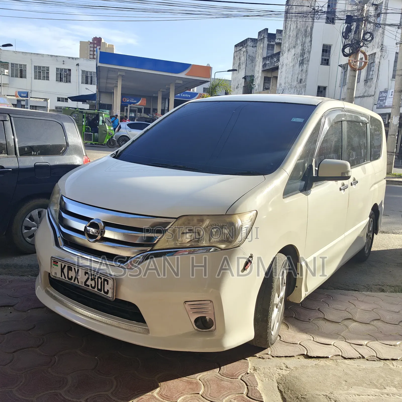 Nissan Serena 2012 Pearl