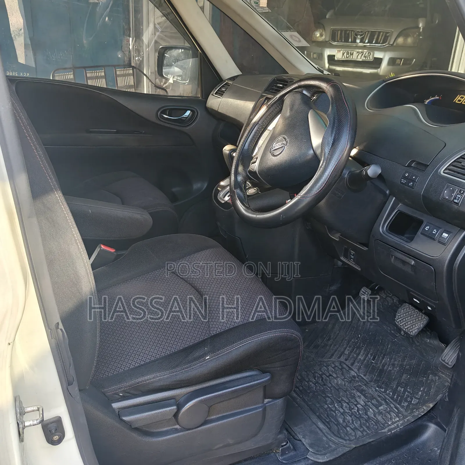 Nissan Serena 2012 Pearl