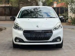 Peugeot 208 2019 White