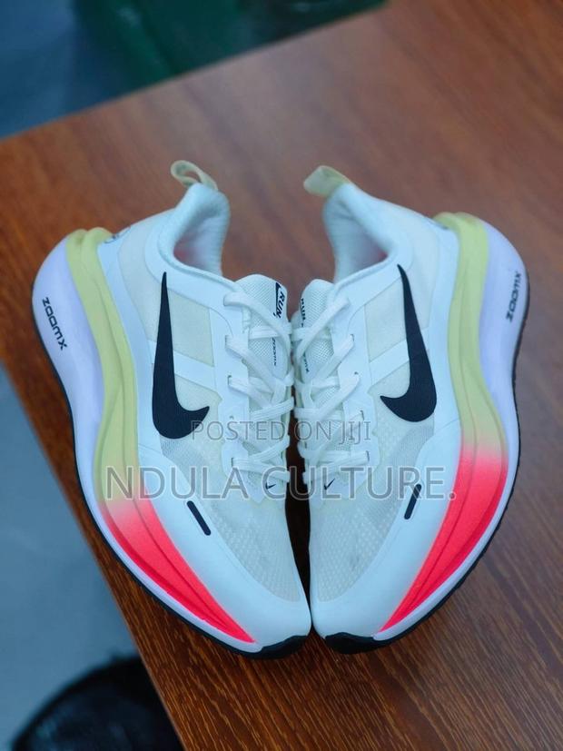 Nike ZoomX Pegasus Premium - thumbnail 2