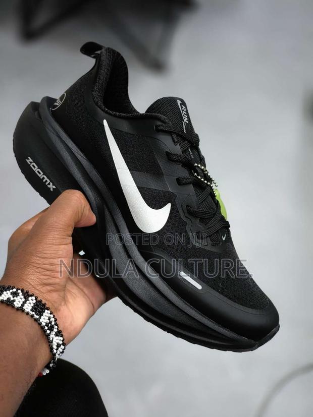 Nike ZoomX Pegasus Premium - thumbnail 3