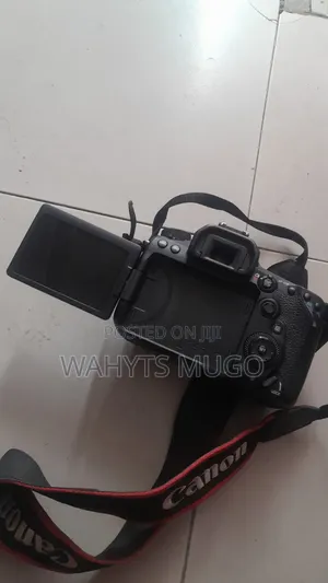 Canon EOS 90 D DSLR Camera