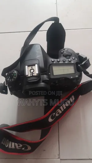 Canon EOS 90 D DSLR Camera