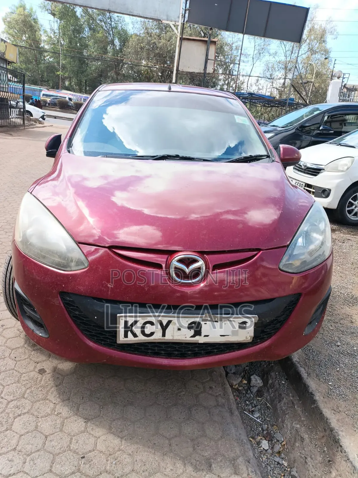 Mazda Demio 2013 Maroon