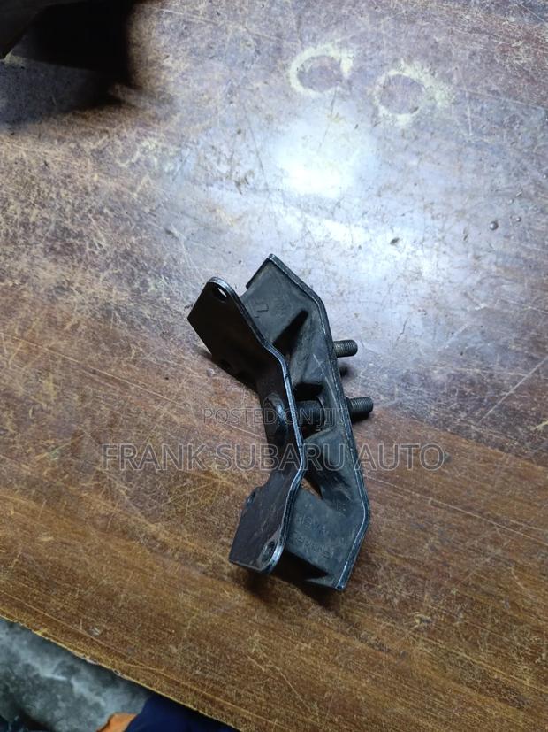 Subaru Sh5 Automatic Gear Mount - main view