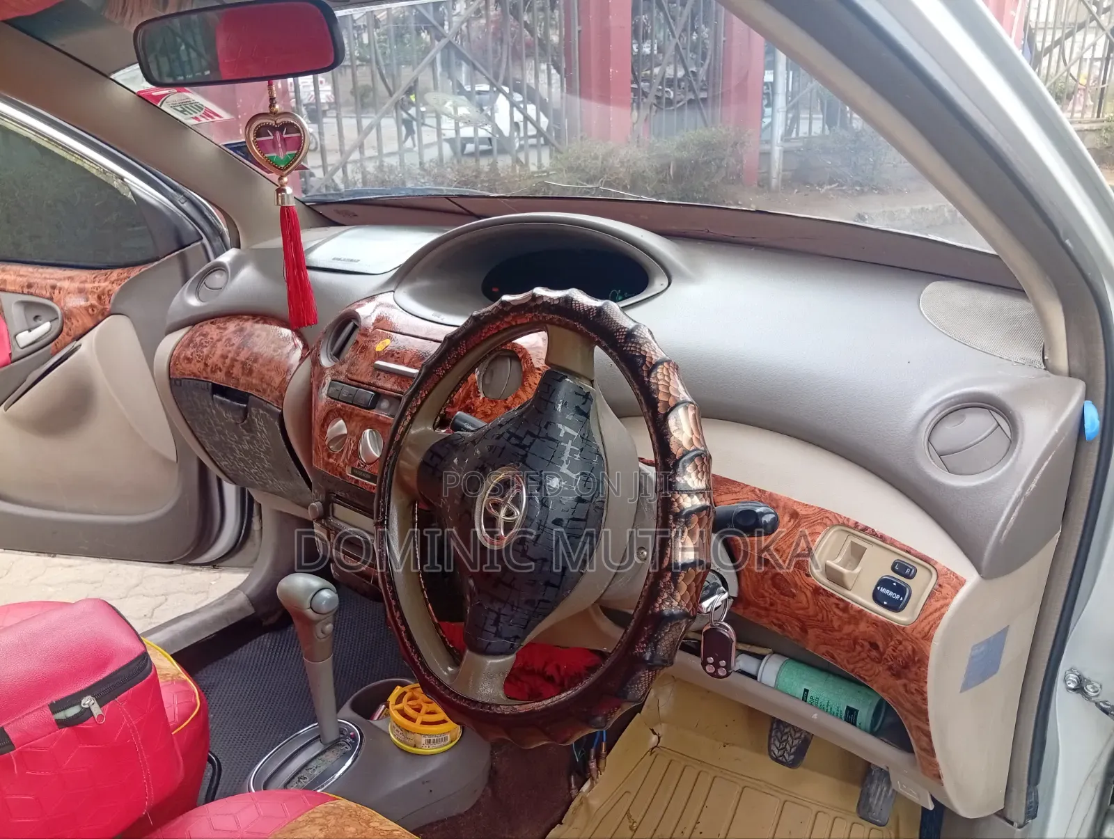 Toyota Platz 2004 Silver