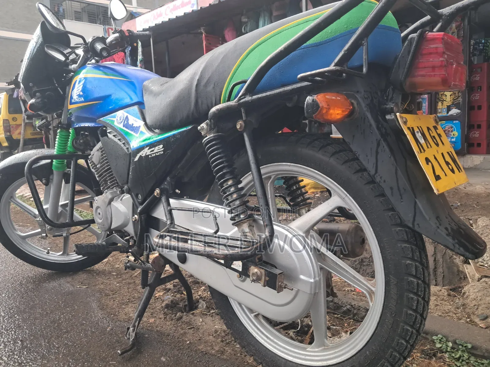 Honda CB 2024 Blue