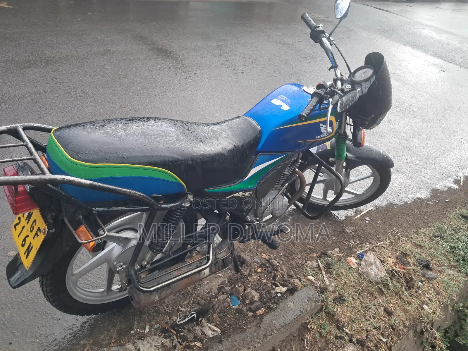 Honda CB 2024 Blue