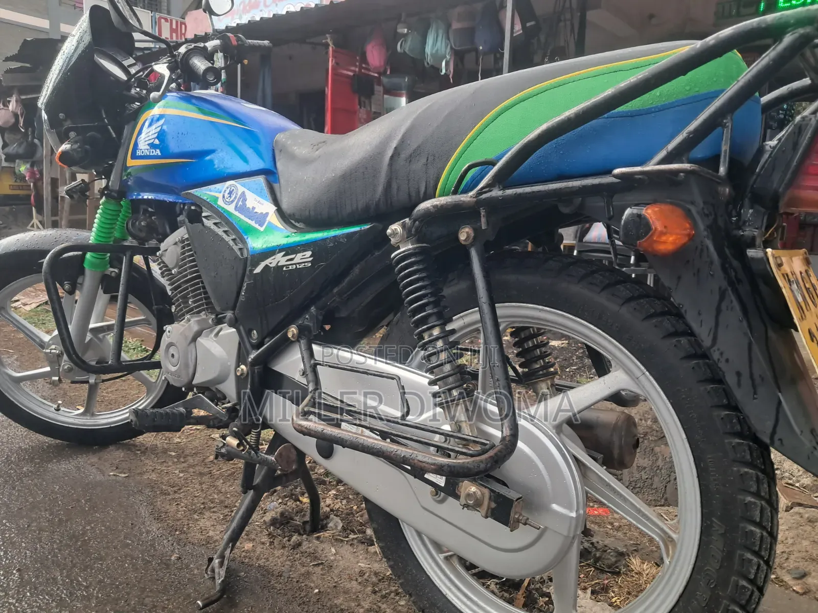 Honda CB 2024 Blue