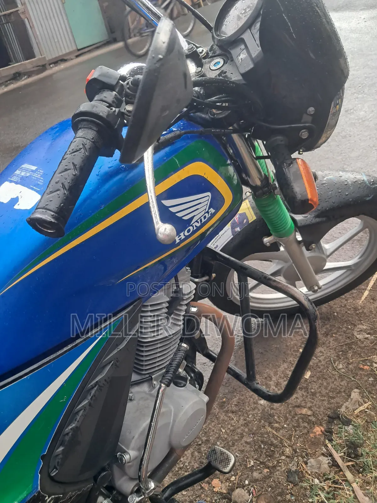 Honda CB 2024 Blue