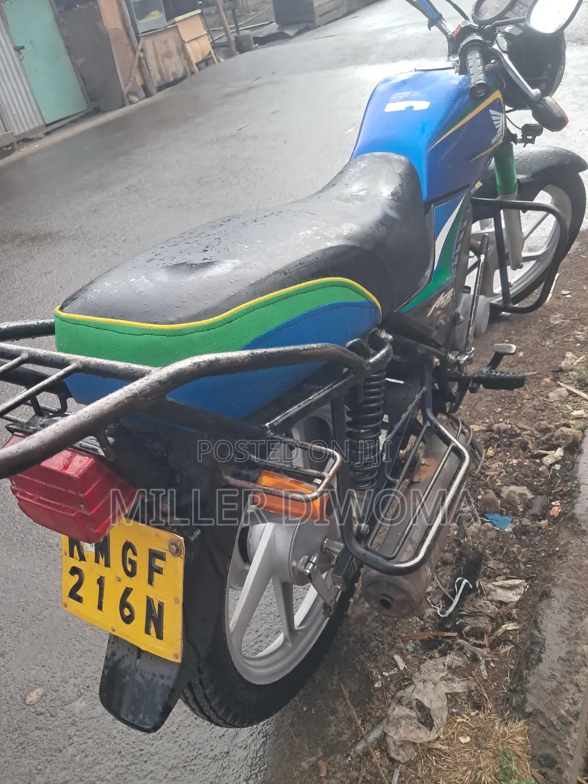 Honda CB 2024 Blue