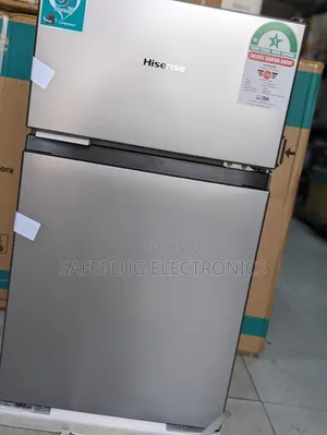 Hisense 91L Mini-Fridge: Separate Freezer & Maximum Freshness! 