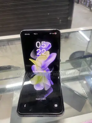 Samsung Galaxy Z Flip4 128 GB Purple