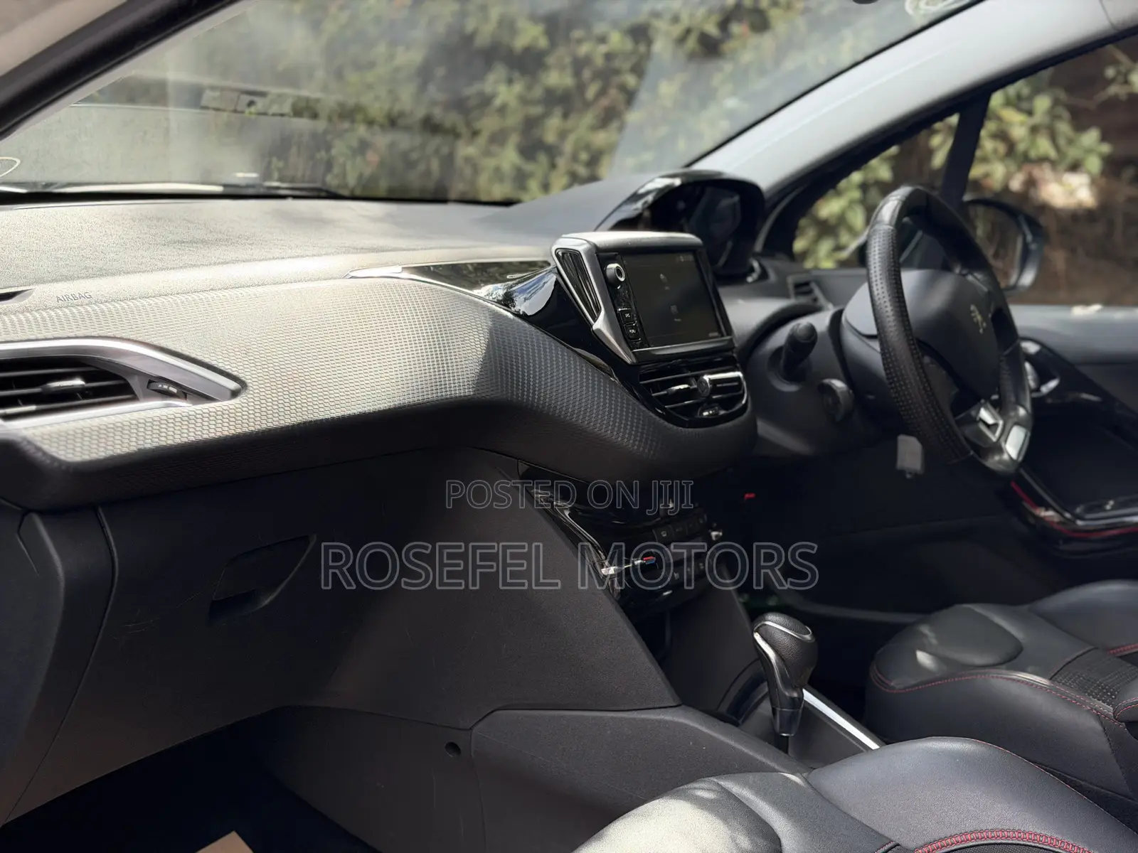 Peugeot 208 2019 White