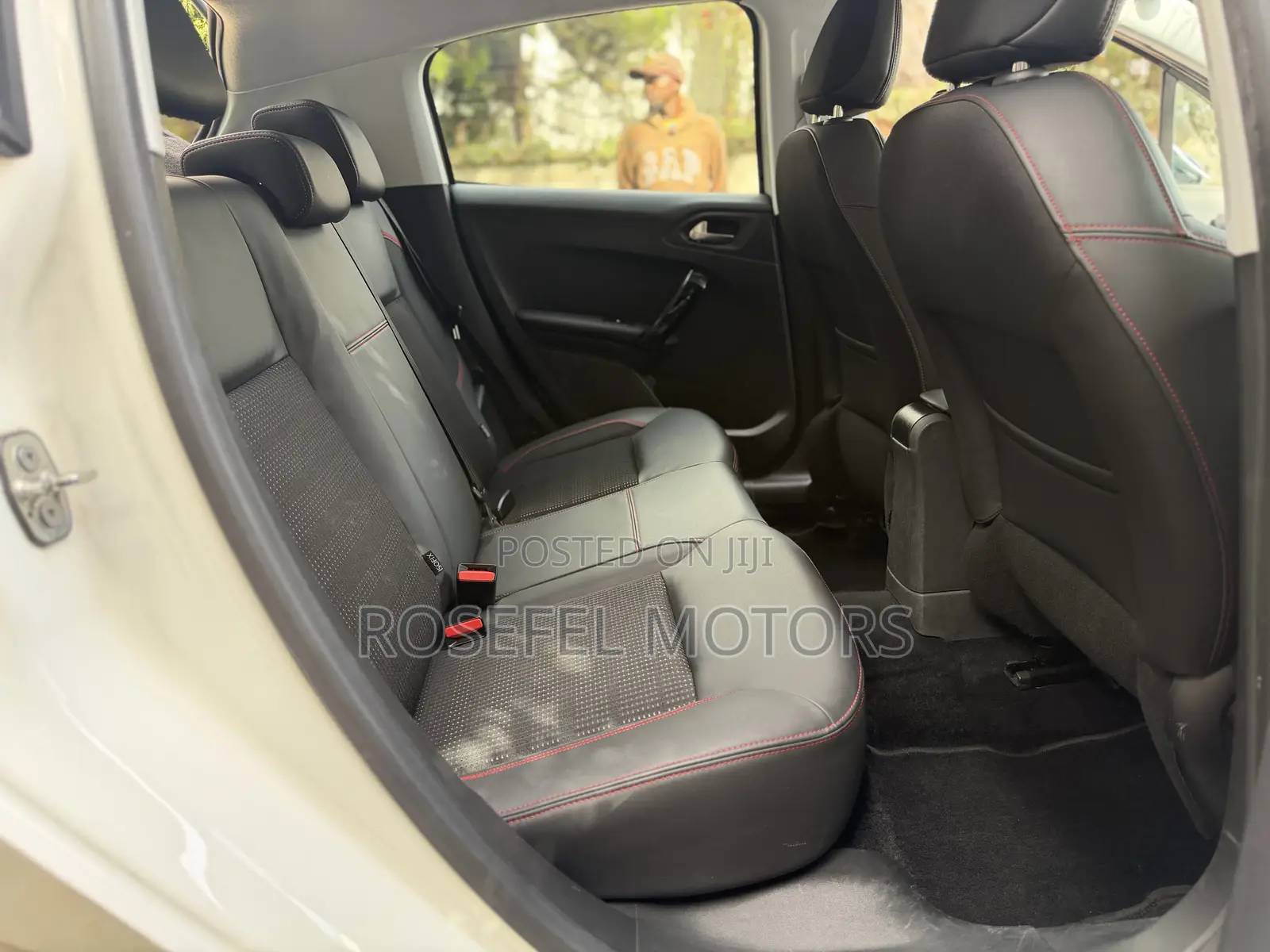 Peugeot 208 2019 White