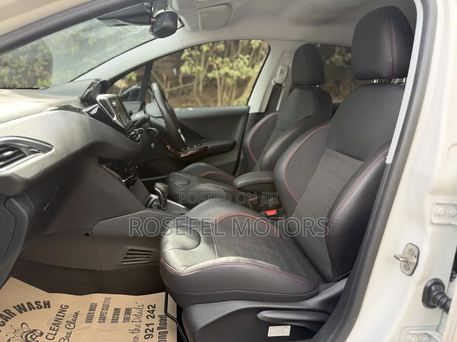 Peugeot 208 2019 White