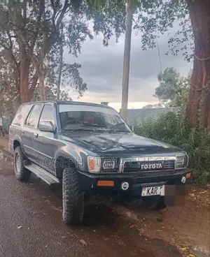 Toyota Hilux Surf 1998 Gray