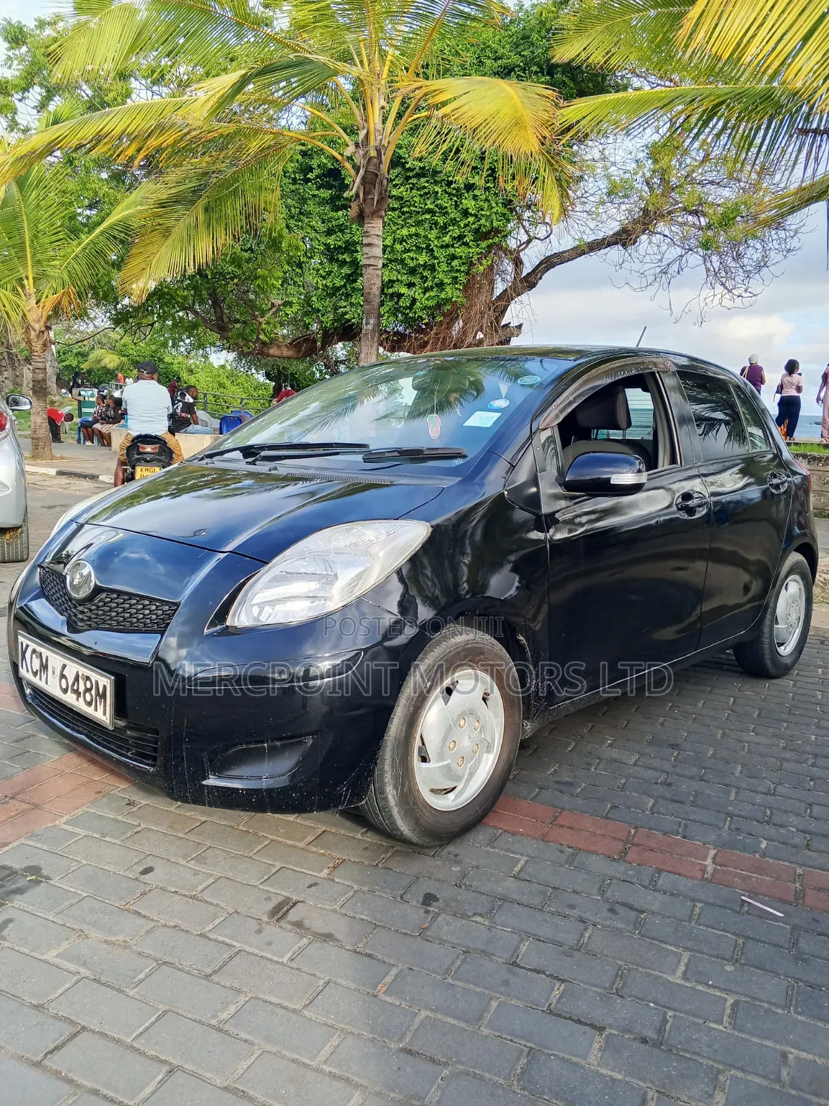 Toyota Vitz 2013 Matt Black