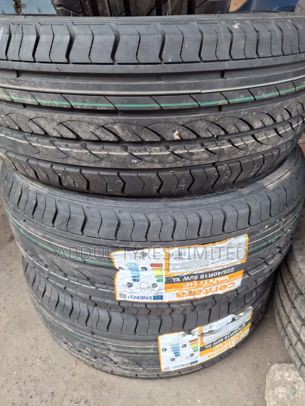 225/40r18 Centara Tire