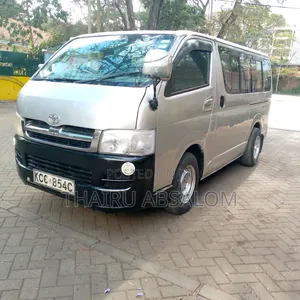 Toyota HiAce 2006 Silver