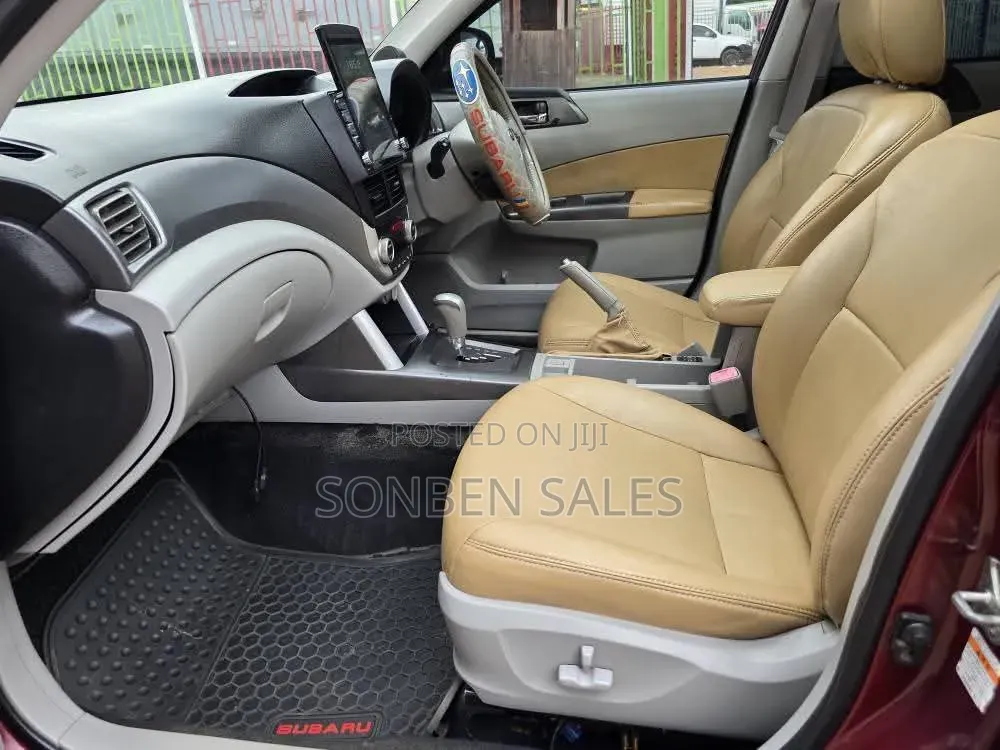 Subaru Forester 2011 Red