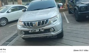 Mitsubishi L200 Double Cab 2.4 181hp 4WD 2016 Silver