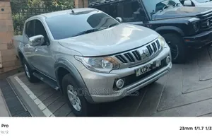 Mitsubishi L200 Double Cab 2.4 181hp 4WD 2016 Silver