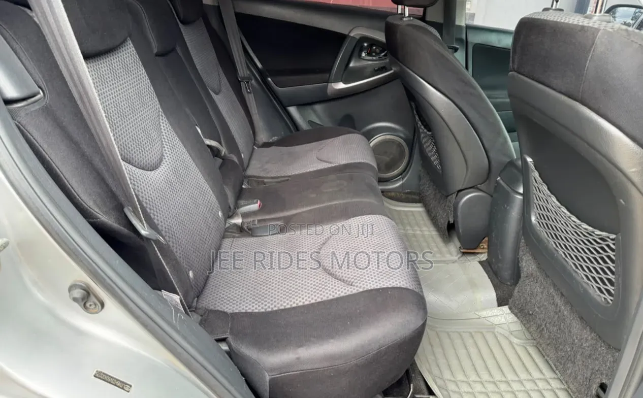 Toyota RAV4 2008 Silver