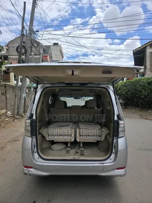 Toyota Vellfire 2009 Silver