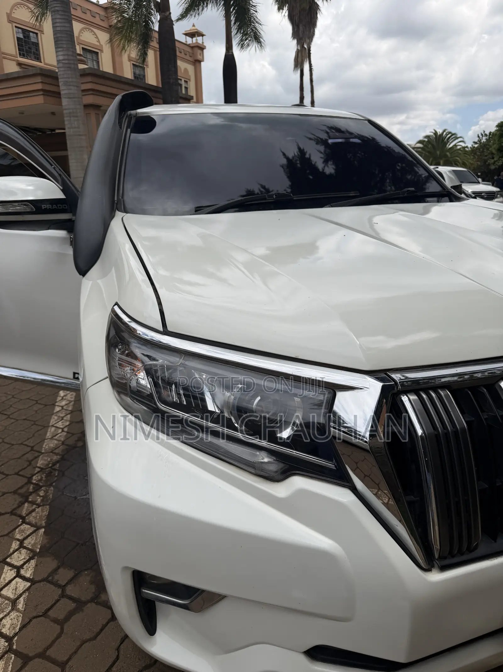 Toyota Land Cruiser 2010 White