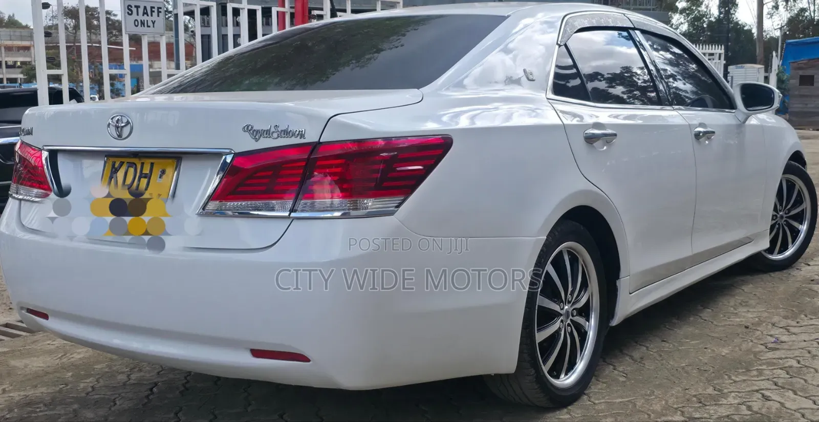 Toyota Crown 2016 White
