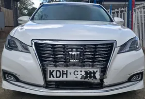 Toyota Crown 2016 White