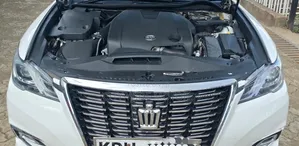 Toyota Crown 2016 White