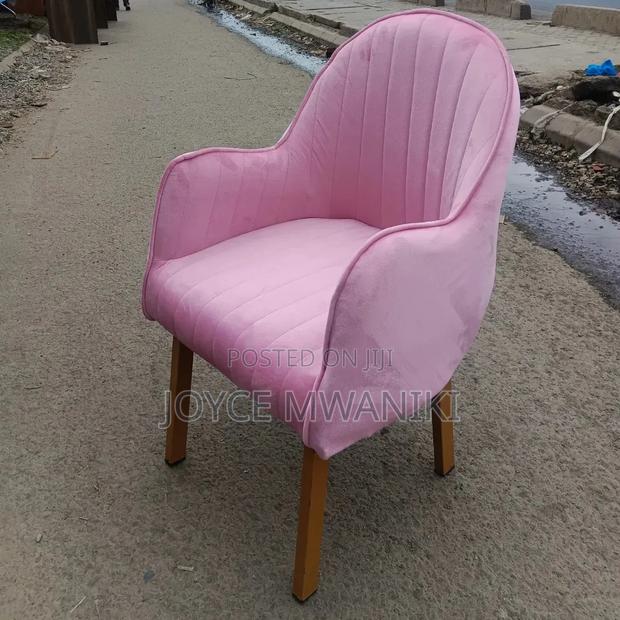 Classy Modern Manicure Seat or Salon Seat, Pink - main view