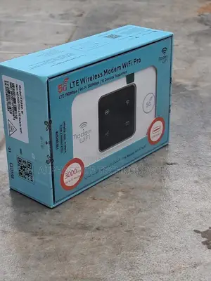Portable SIM Card WiFi Modem With 3000mAh Rechargeable Battery