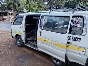 Toyota HiAce 2007 White