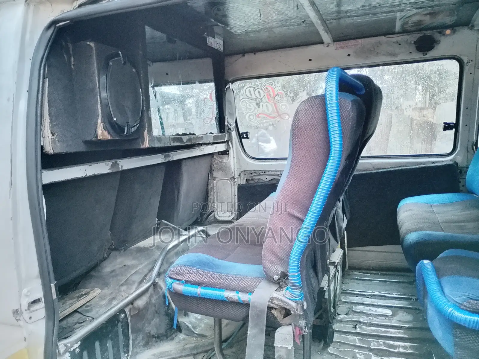 Toyota HiAce 2007 White