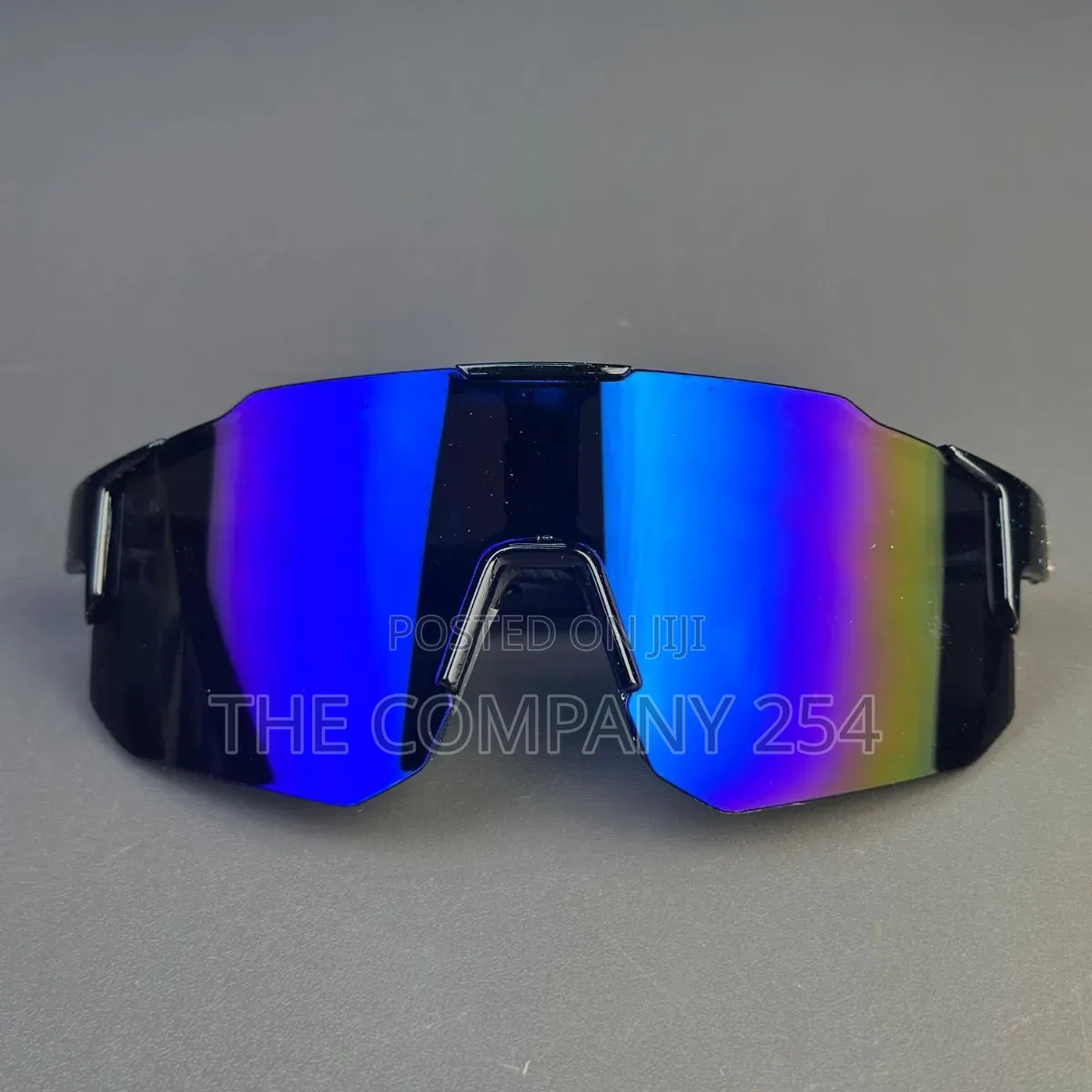 Hiking/Outdoor Sunglasses With UV Protection