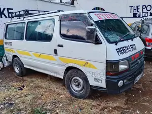 Toyota HiAce 2007 White