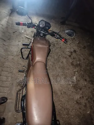 Honda CB 2024 Red