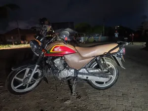 Honda CB 2024 Red