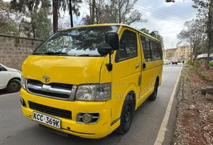 Toyota HiAce 2008 Yellow