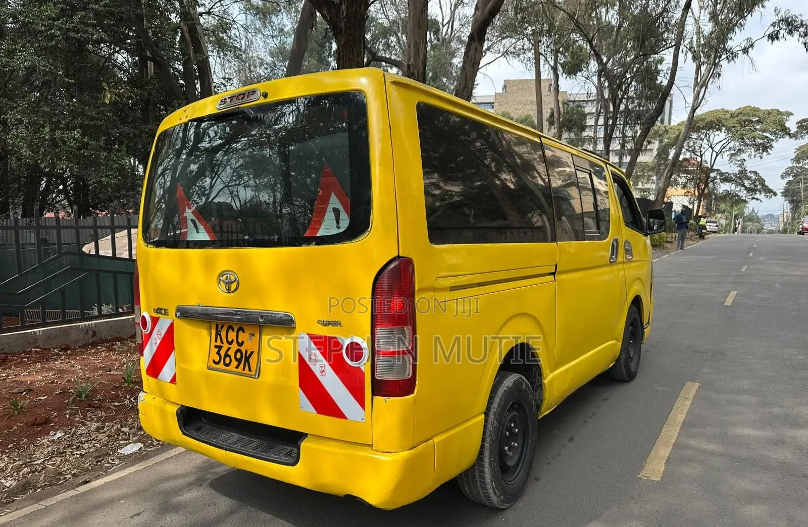 Toyota HiAce 2008 Yellow