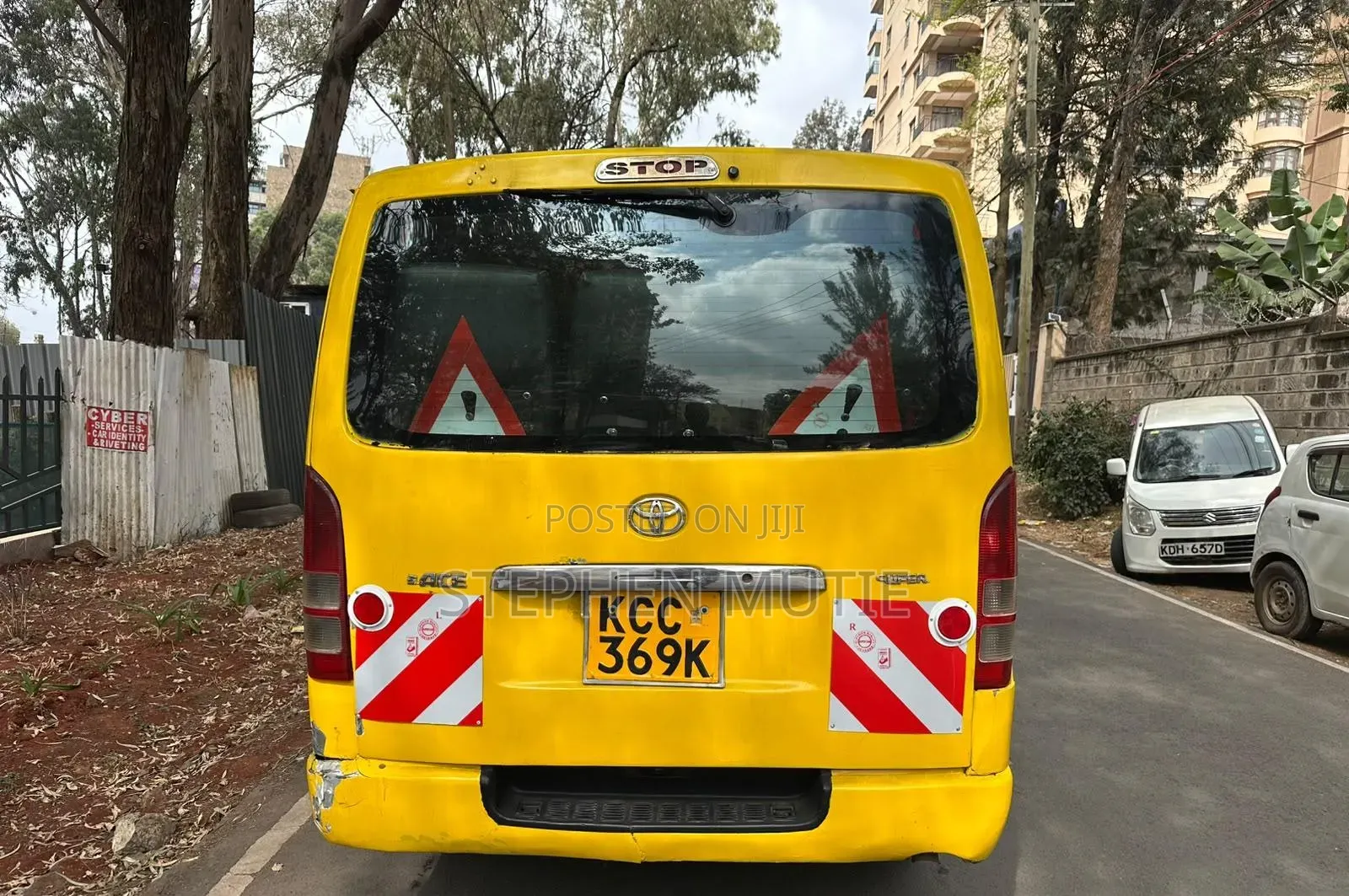 Toyota HiAce 2008 Yellow