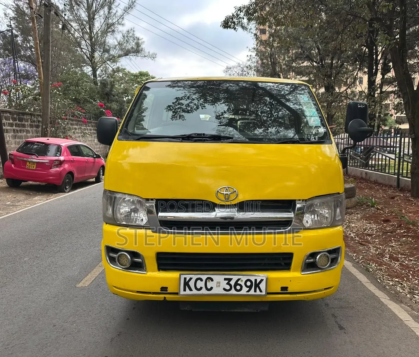 Toyota HiAce 2008 Yellow