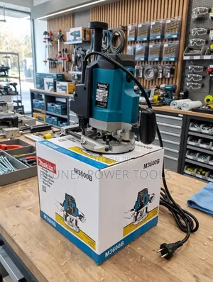 Makita M3600B Plunge Wood Router (12mm / 1800W)