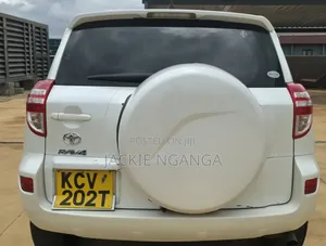 Toyota RAV4 2012 White